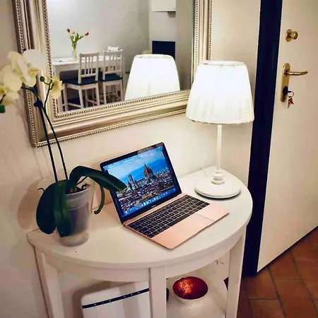 Apartman I Navicellai Tramway And Parking 8 Min To Center